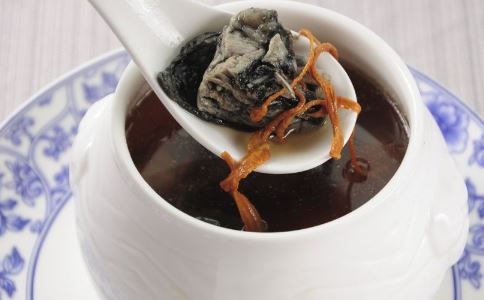 出伏后吃什么好 2碗养颜药膳润肤防秋燥 出伏后吃什么好 秋天吃什么好 吃什么可以润肤防秋燥