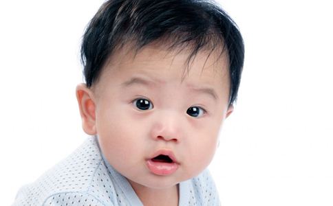秋天皮肤容易发干 宝宝得这样护肤 秋季宝宝如何护肤 宝宝护肤的小窍门 宝宝如何护肤