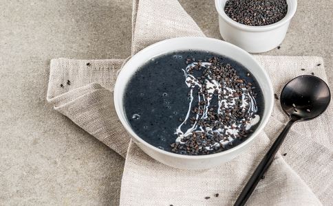 冬季补肾好时节 如何通过食疗补肾 食疗 通过 如何 冬季 加入 芝麻 效果 可以 然后 牛鞭 一起 调味