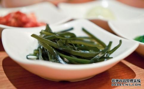 常吃海带对乳腺好 女人要学会做海带食谱 常吃海带有什么好处 乳房保健吃什么好 海带食谱怎么做