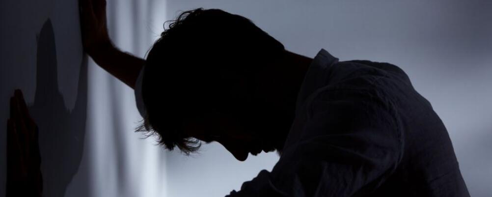 男人容易肾虚的五大原因 肾虚多吃这些食物 男人肾虚的表现 男人肾虚的原因有哪些 男人肾虚吃哪些食物好