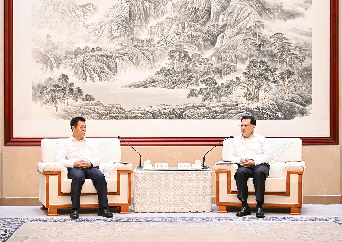 袁家军胡衡华会见国家卫生健康委主任雷海潮