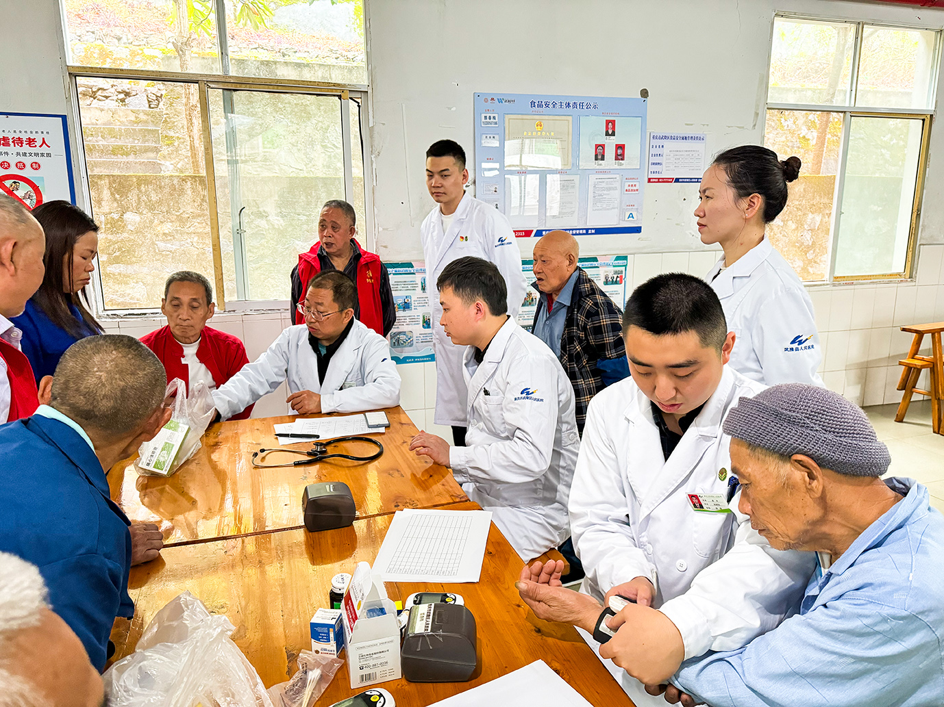 红岩医者 党建“三说”·支部说示范 | 筑三心 优服务 着力建设“37℃温暖型”党支部